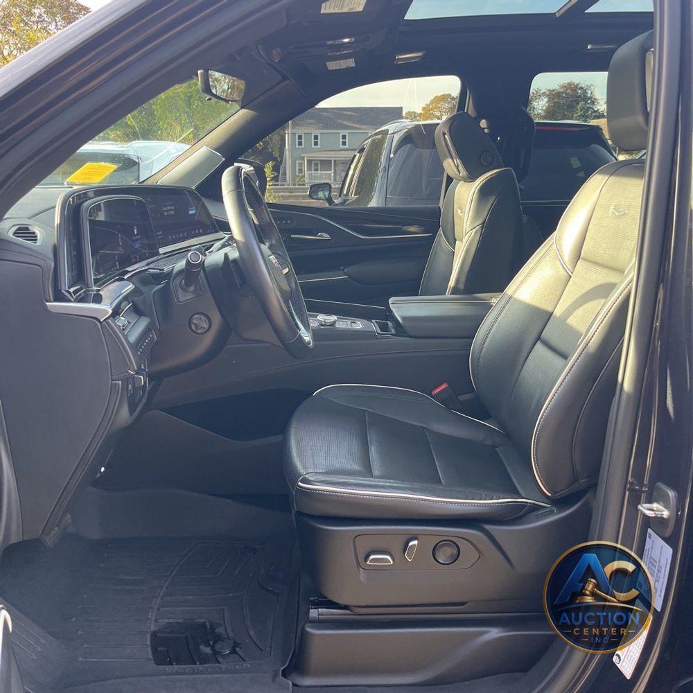 2022 Cadillac Escalade Sport
