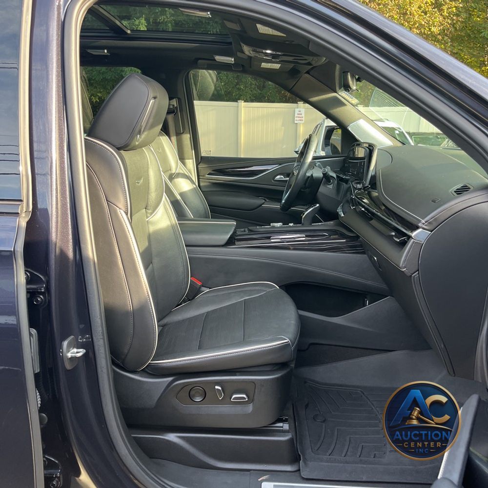2022 Cadillac Escalade Sport