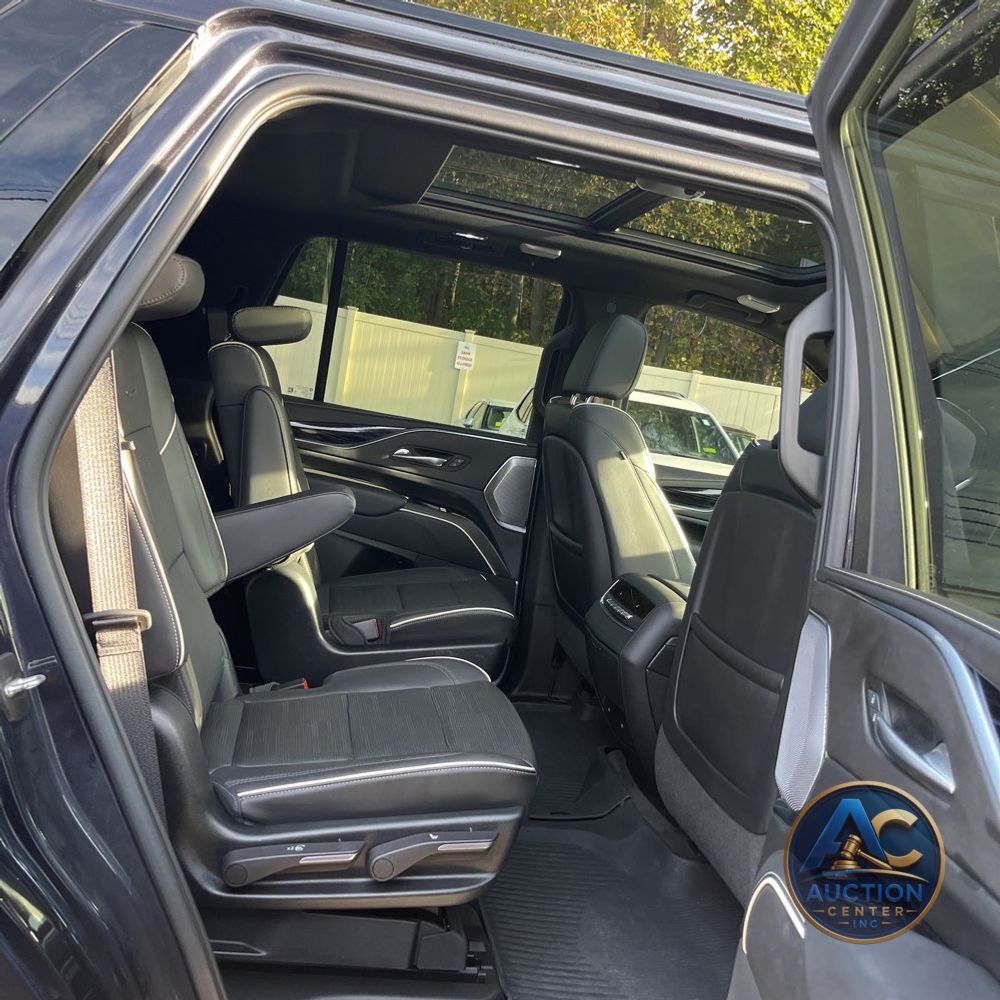 2022 Cadillac Escalade Sport