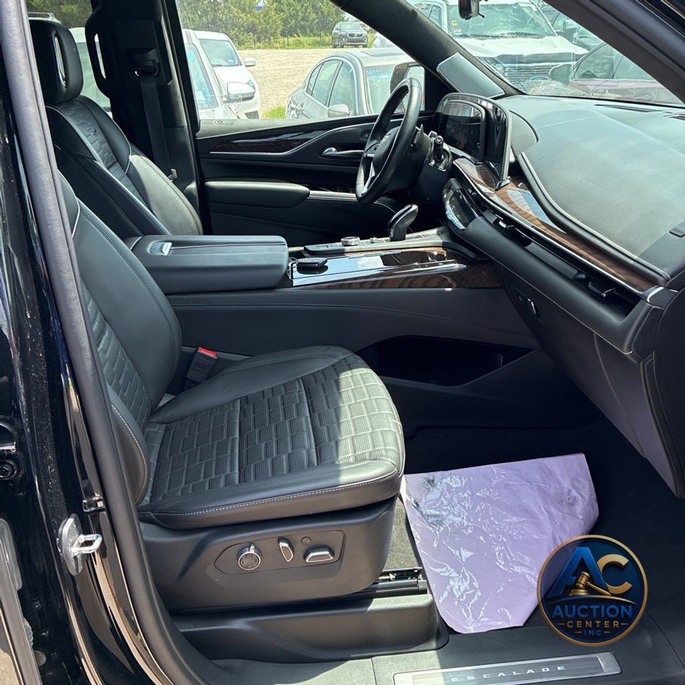 2023 Cadillac Escalade Sport Platinum