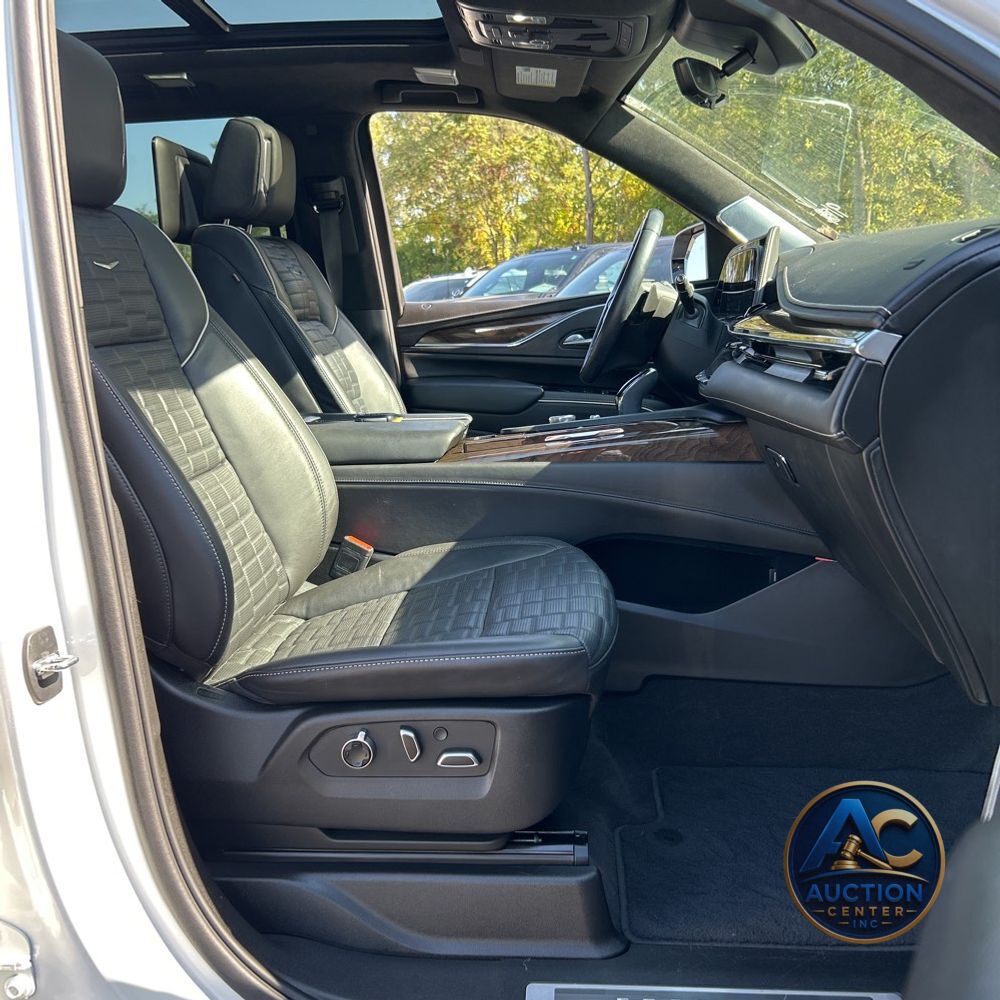 2023 Cadillac Escalade Sport Platinum