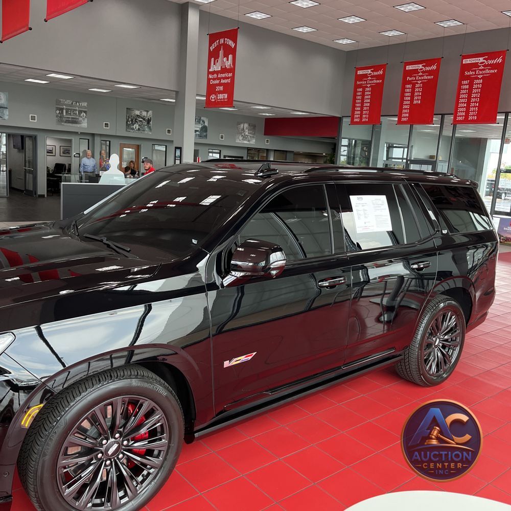 2023 Cadillac Escalade-V Base