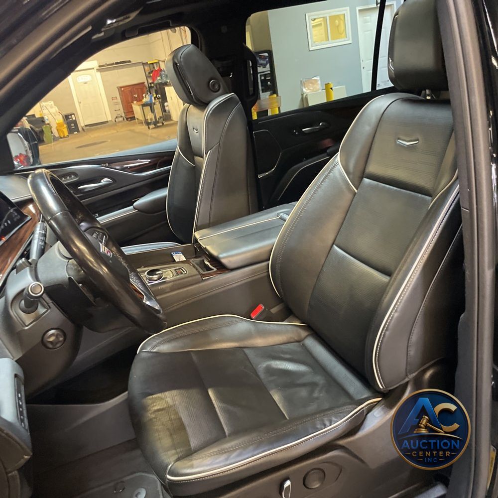 2023 Cadillac Escalade ESV Premium Luxury