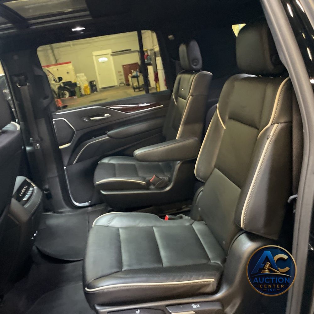 2023 Cadillac Escalade ESV Premium Luxury