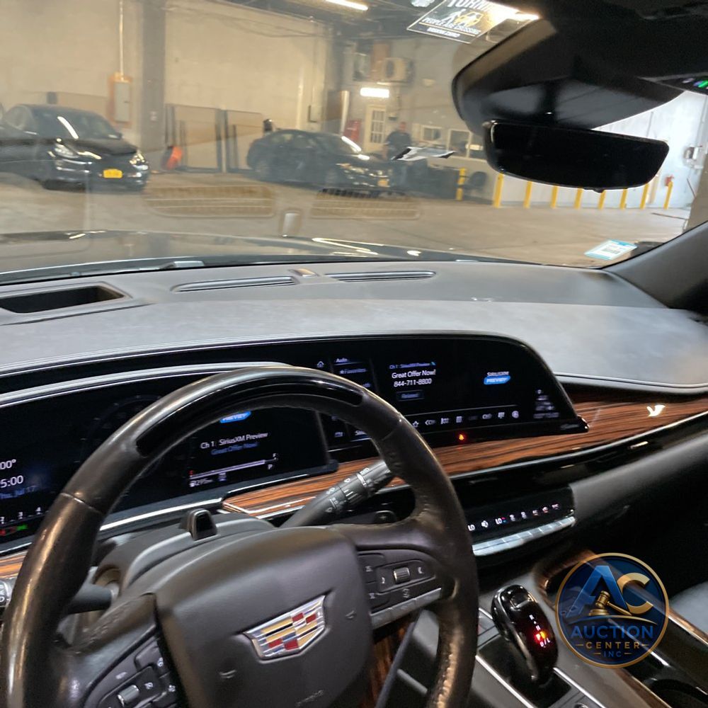 2023 Cadillac Escalade ESV Premium Luxury