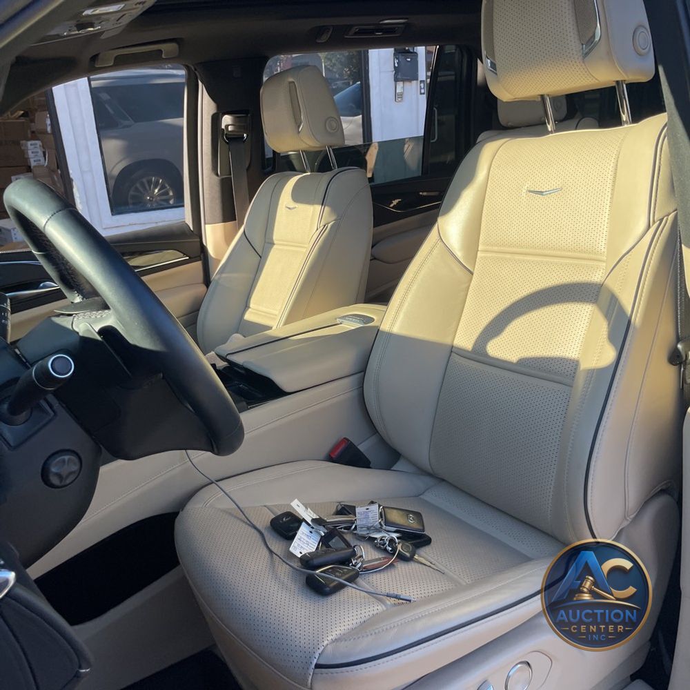 2024 Cadillac Escalade ESV Premium Luxury