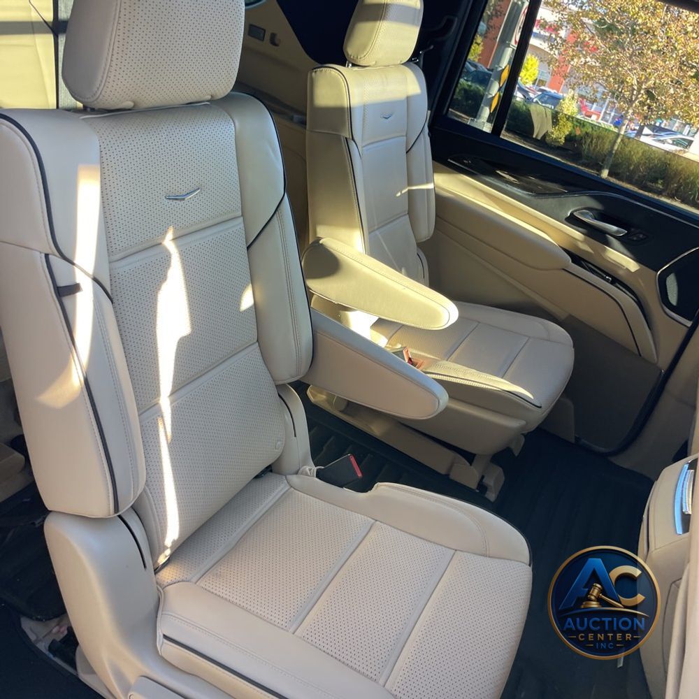 2024 Cadillac Escalade ESV Premium Luxury