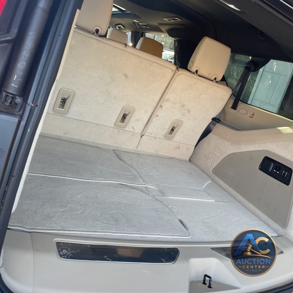 2024 Cadillac Escalade ESV Premium Luxury