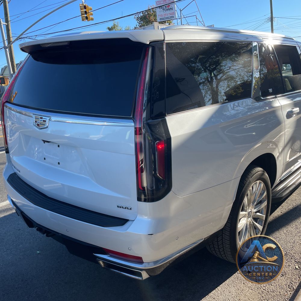 2024 Cadillac Escalade ESV Premium Luxury