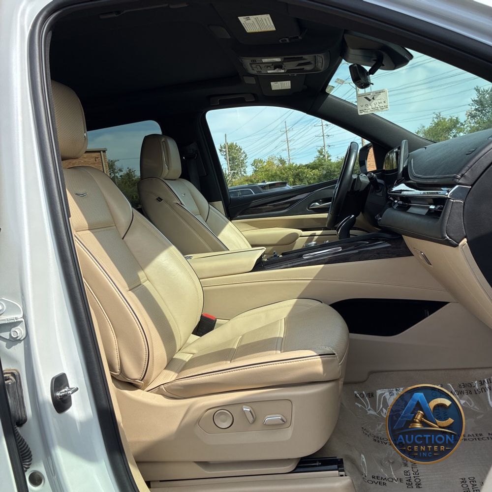 2023 Cadillac Escalade ESV Premium Luxury