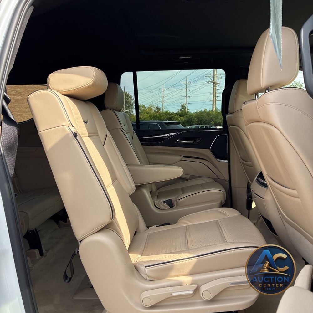2023 Cadillac Escalade ESV Premium Luxury