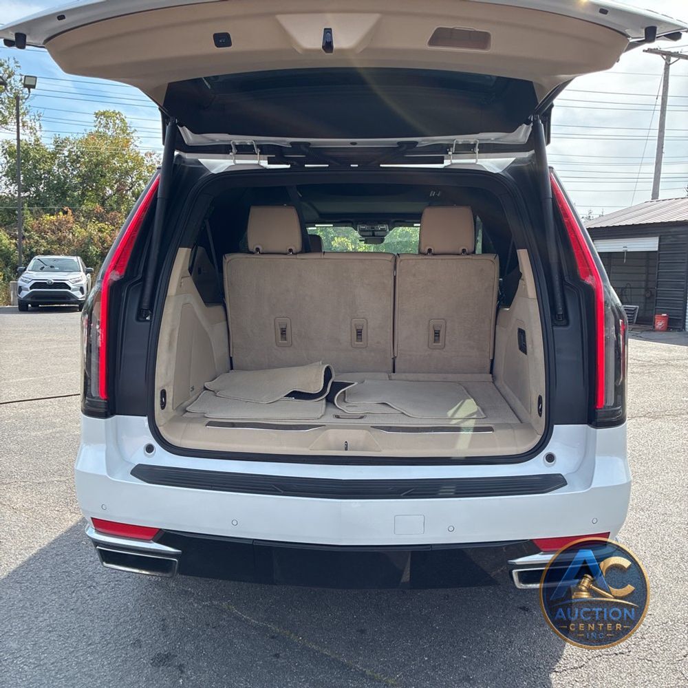 2023 Cadillac Escalade ESV Premium Luxury