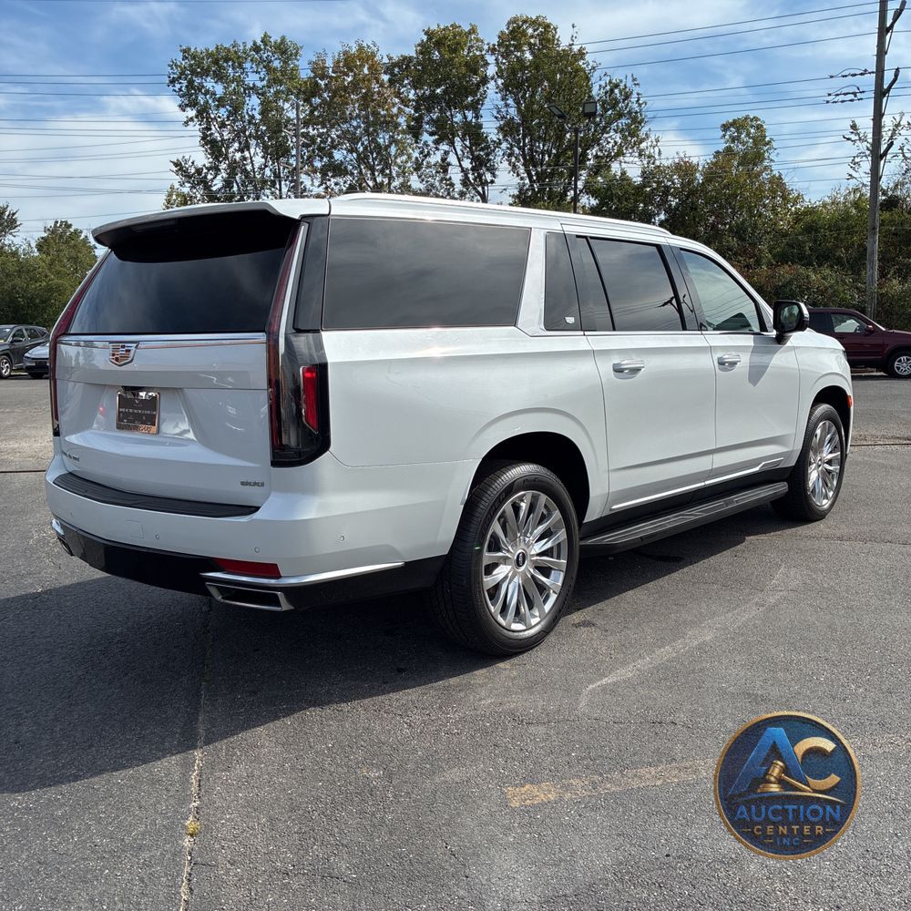 2023 Cadillac Escalade ESV Premium Luxury