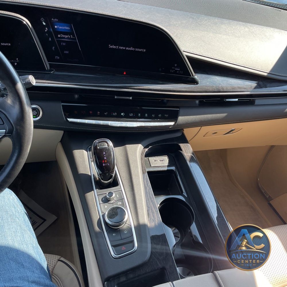 2022 Cadillac Escalade Premium Luxury
