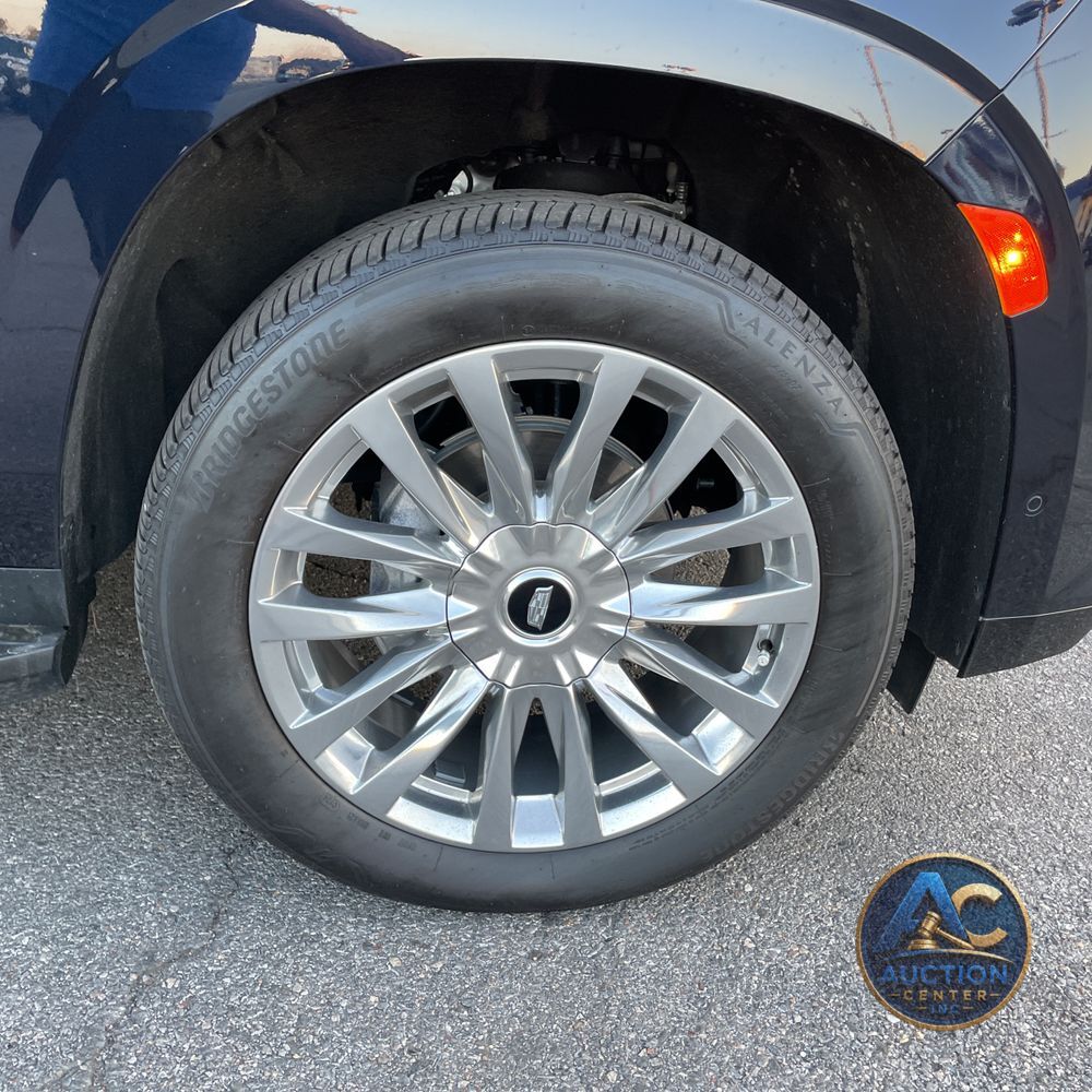 2024 Cadillac Escalade ESV Premium Luxury