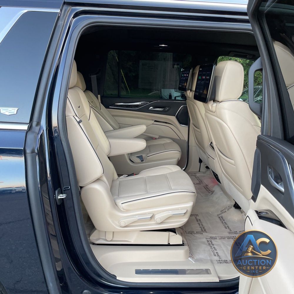 2024 Cadillac Escalade ESV Premium Luxury
