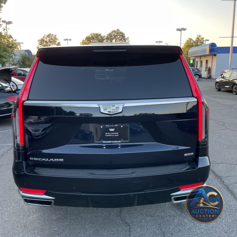 2024 Cadillac Escalade ESV Premium Luxury