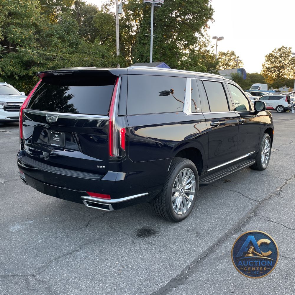 2024 Cadillac Escalade ESV Premium Luxury