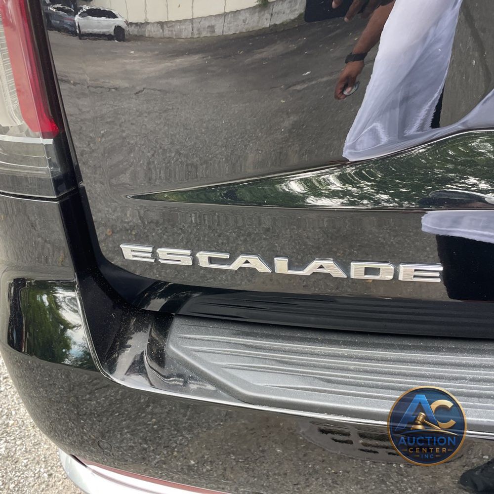 2022 Cadillac Escalade ESV Premium Luxury