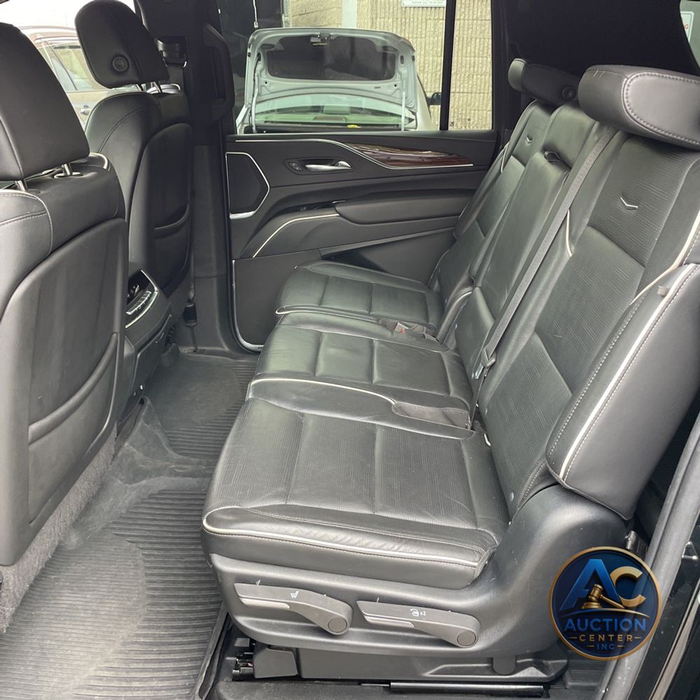 2022 Cadillac Escalade ESV Premium Luxury