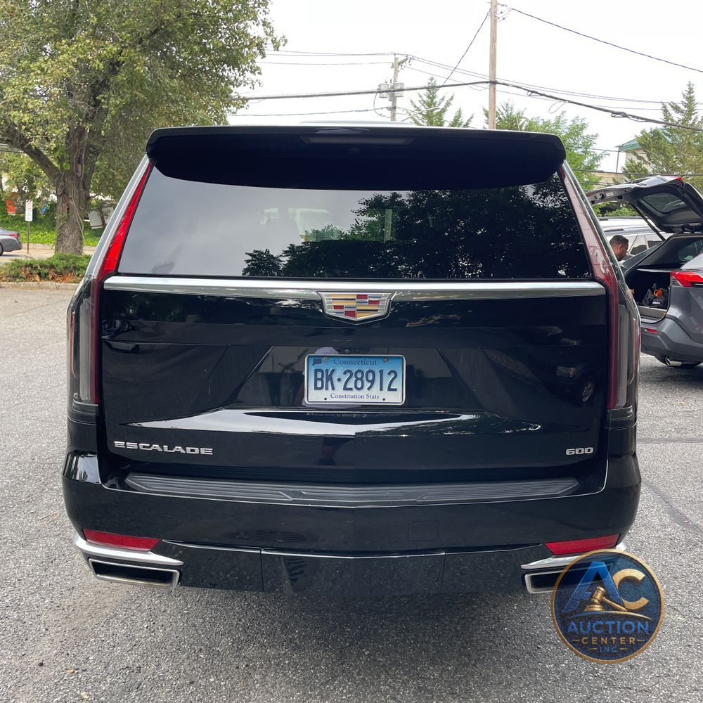 2022 Cadillac Escalade ESV Premium Luxury