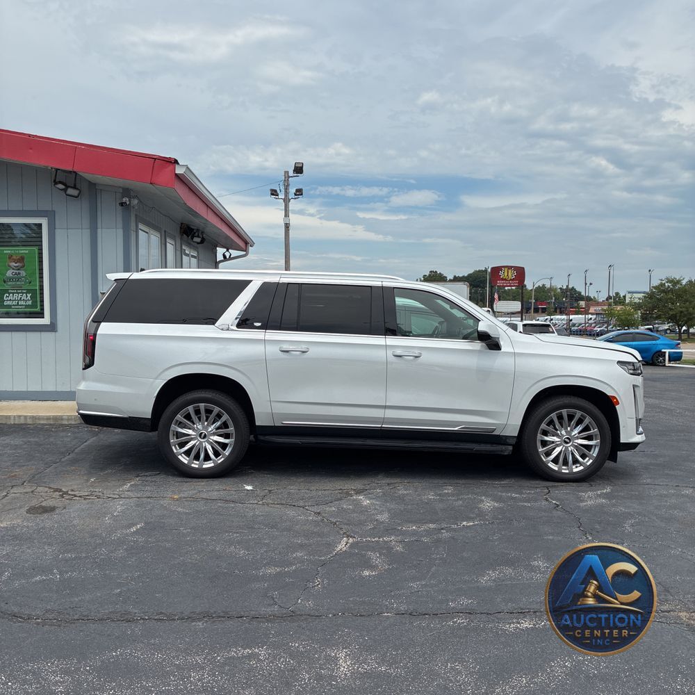 2023 Cadillac Escalade ESV Premium Luxury