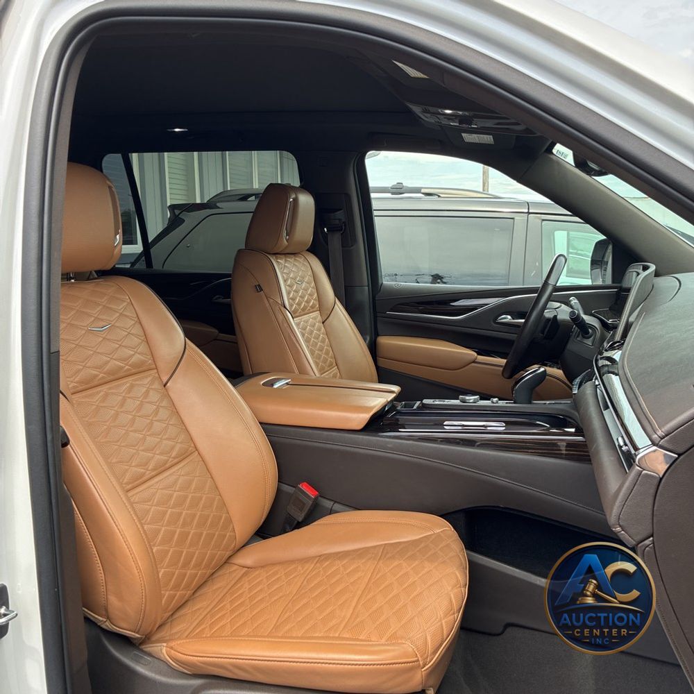 2023 Cadillac Escalade ESV Premium Luxury