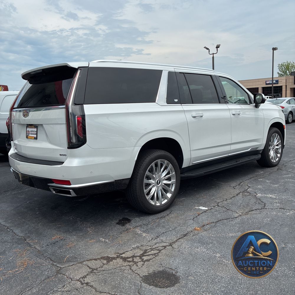 2023 Cadillac Escalade ESV Premium Luxury
