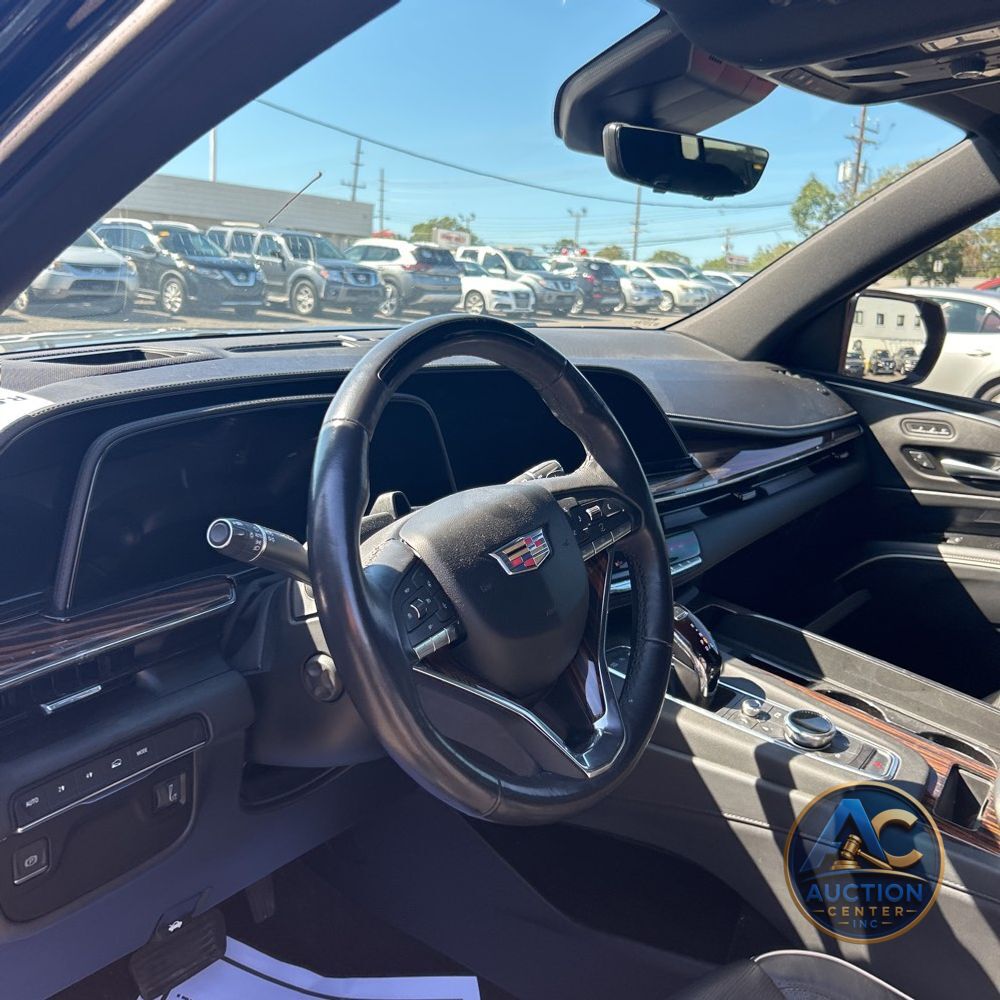 2023 Cadillac Escalade ESV Premium Luxury