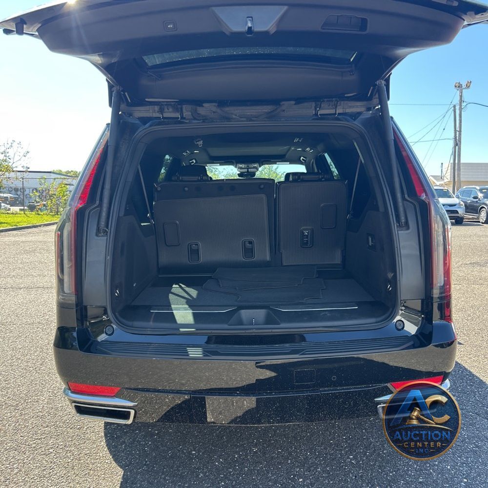2023 Cadillac Escalade ESV Premium Luxury