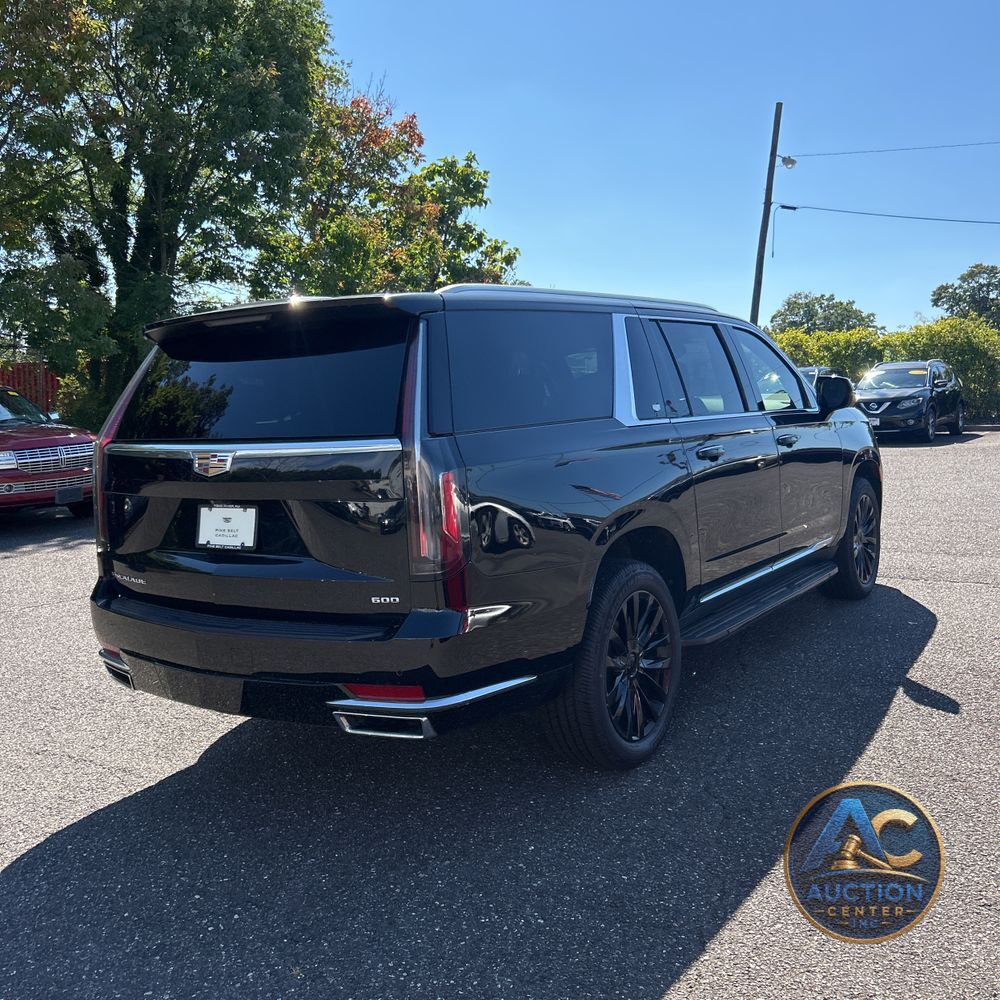 2023 Cadillac Escalade ESV Premium Luxury