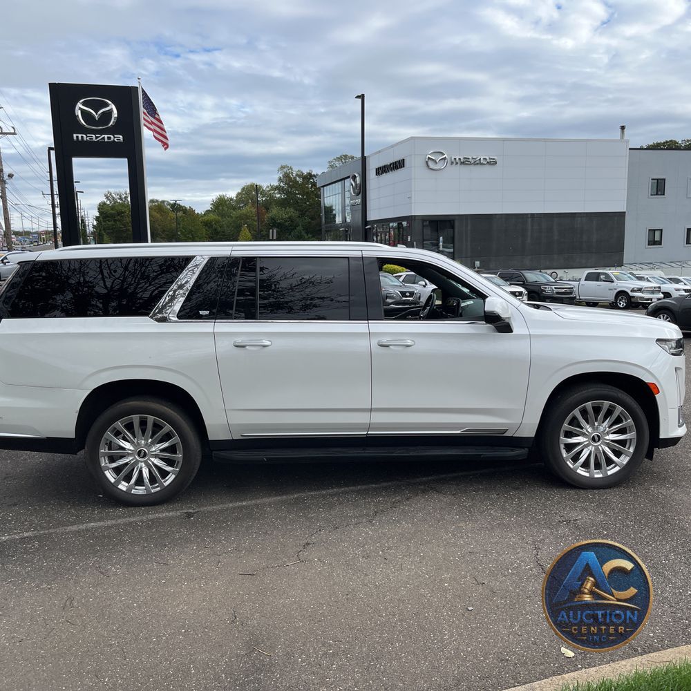 2022 Cadillac Escalade ESV Premium Luxury
