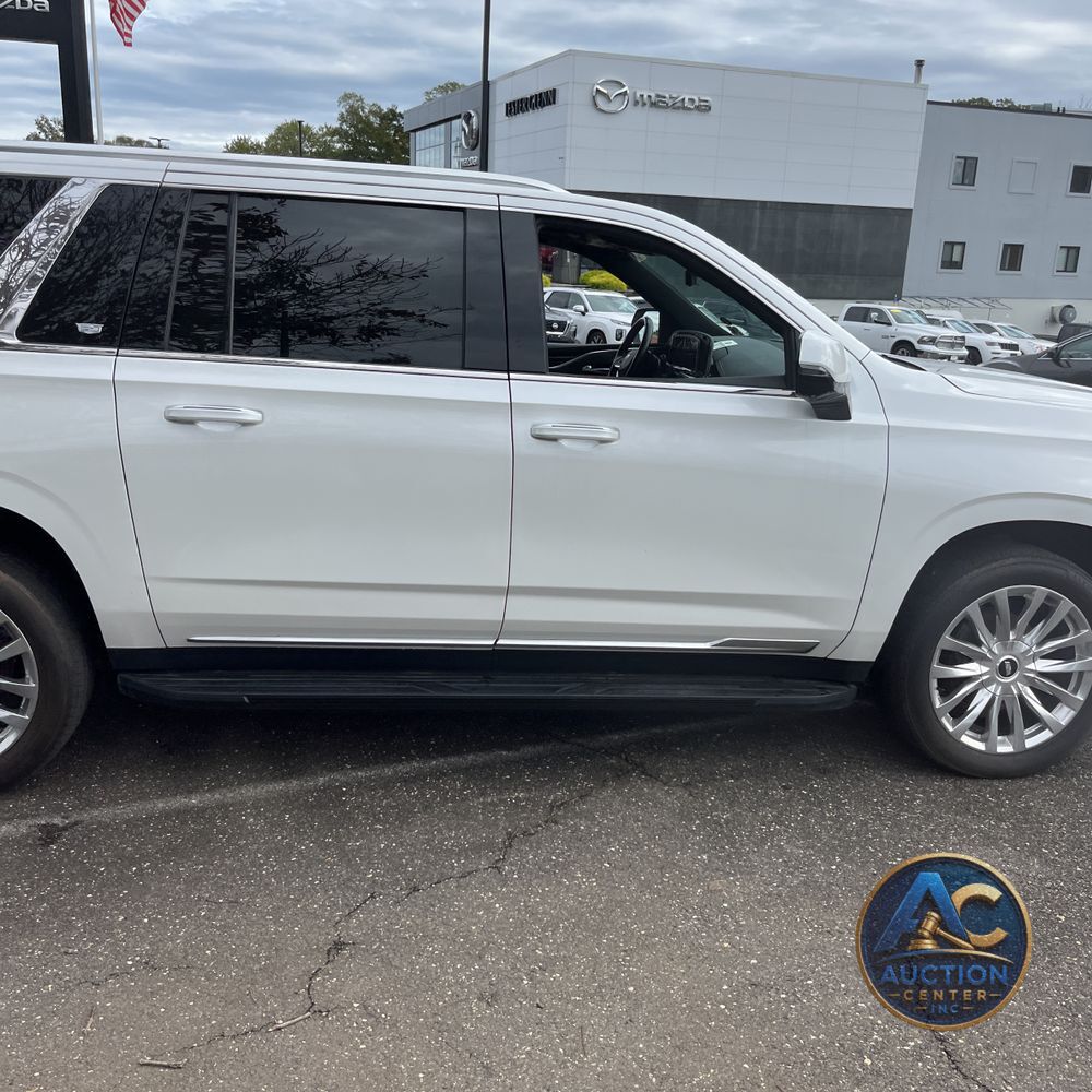 2022 Cadillac Escalade ESV Premium Luxury
