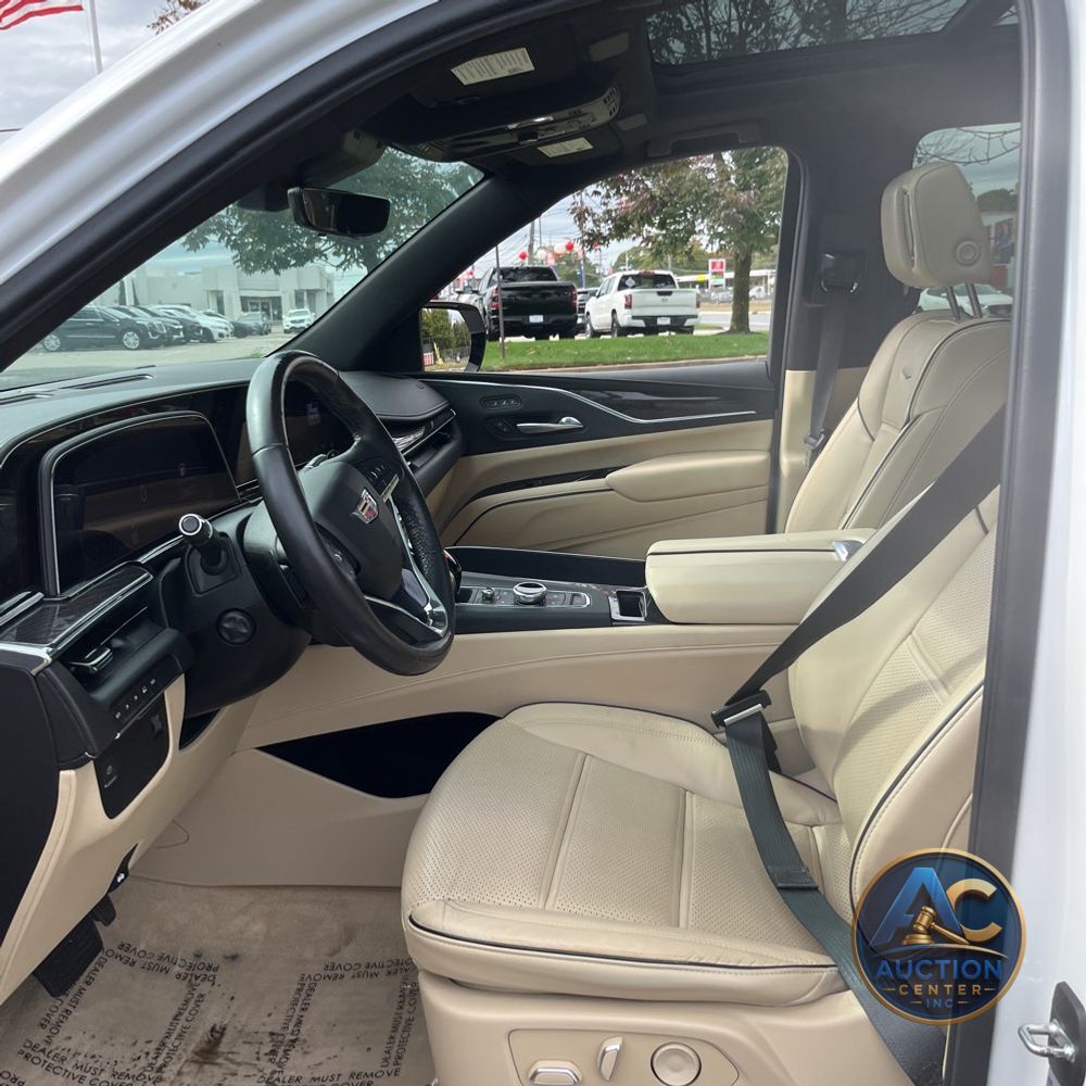 2022 Cadillac Escalade ESV Premium Luxury