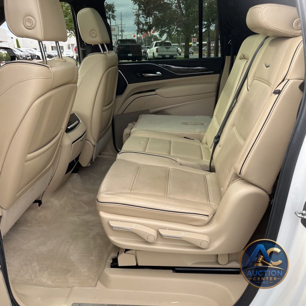 2022 Cadillac Escalade ESV Premium Luxury