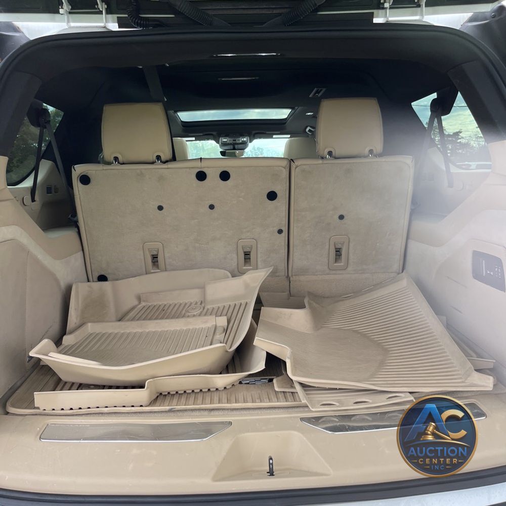 2022 Cadillac Escalade ESV Premium Luxury