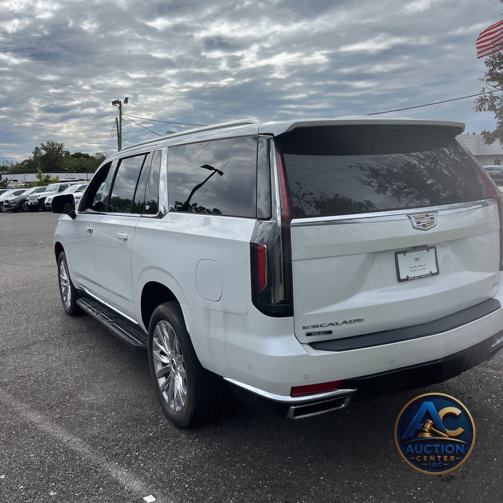 2022 Cadillac Escalade ESV Premium Luxury