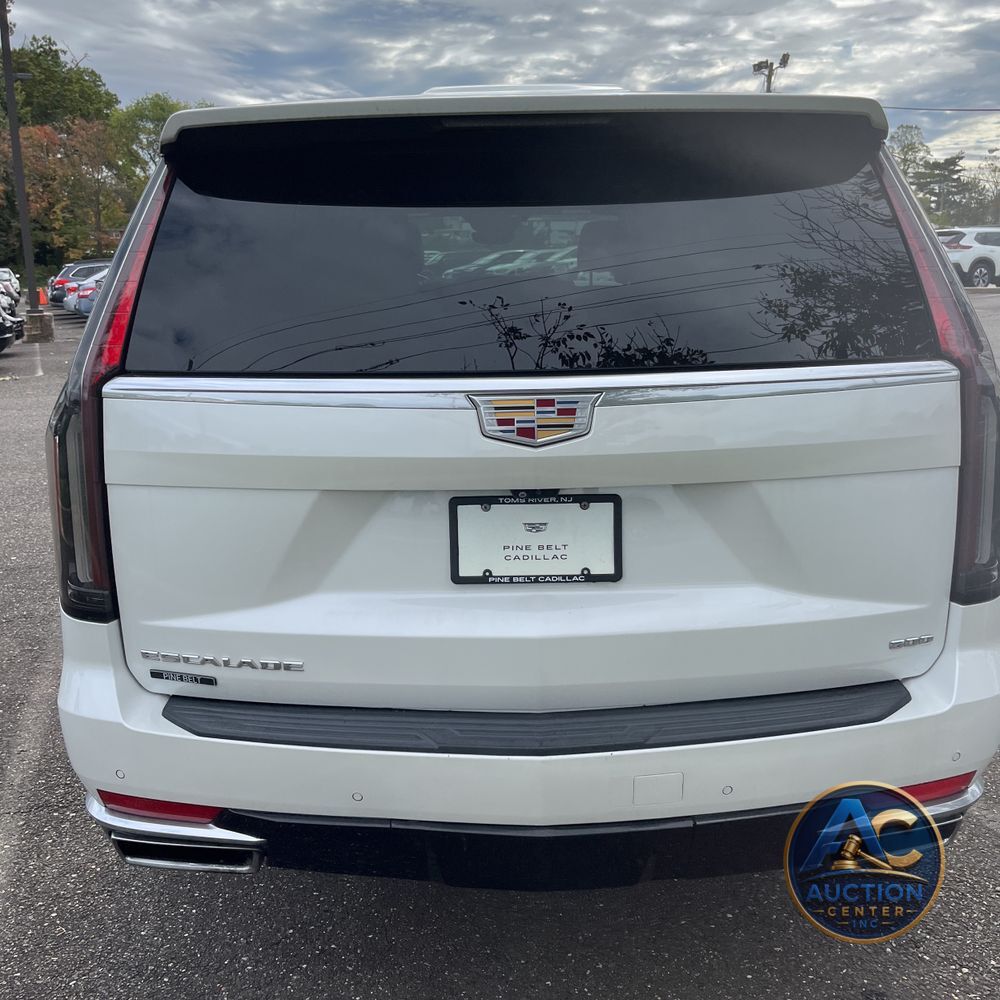 2022 Cadillac Escalade ESV Premium Luxury