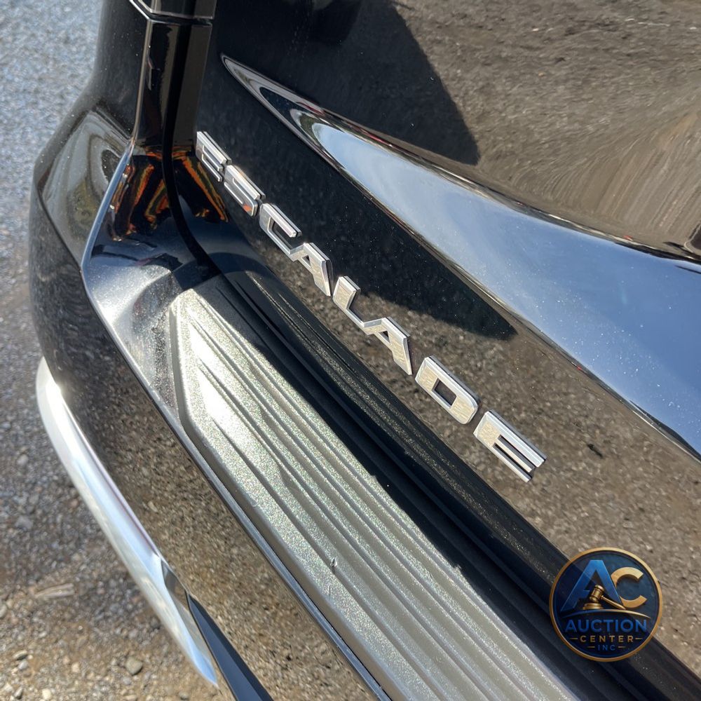 2022 Cadillac Escalade ESV Premium Luxury