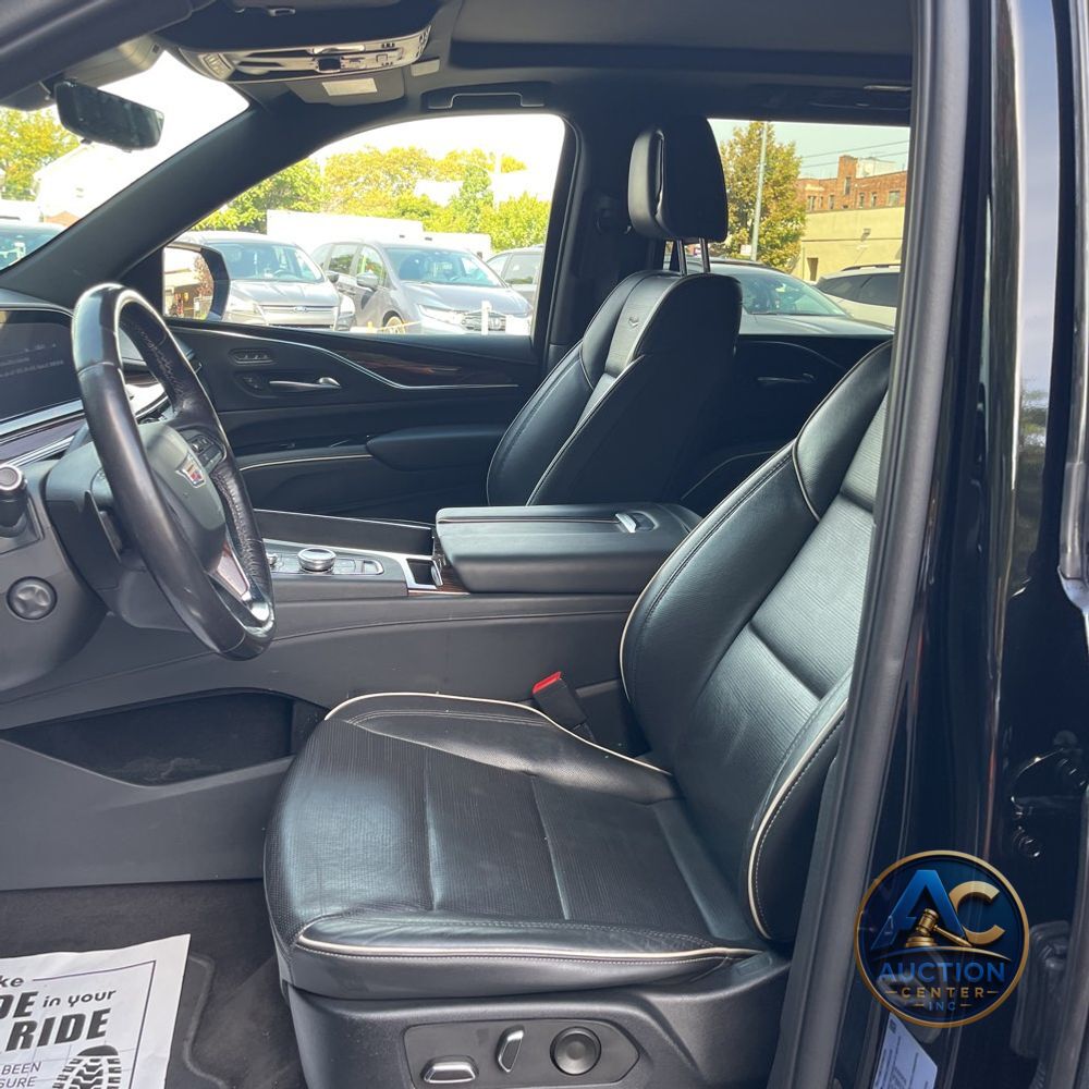 2022 Cadillac Escalade ESV Premium Luxury