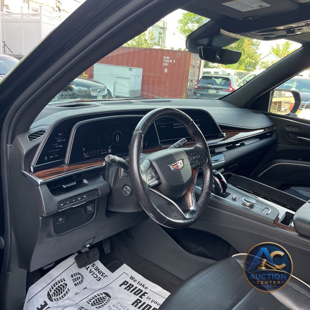 2022 Cadillac Escalade ESV Premium Luxury
