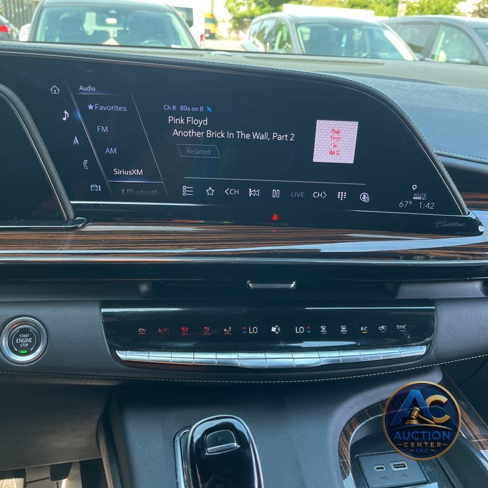 2022 Cadillac Escalade ESV Premium Luxury