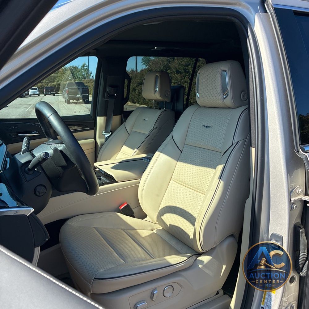 2023 Cadillac Escalade ESV Premium Luxury