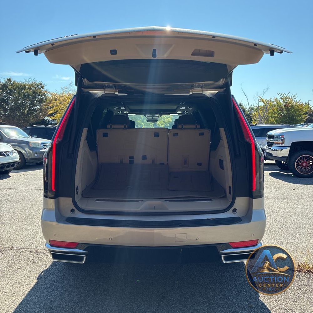 2023 Cadillac Escalade ESV Premium Luxury