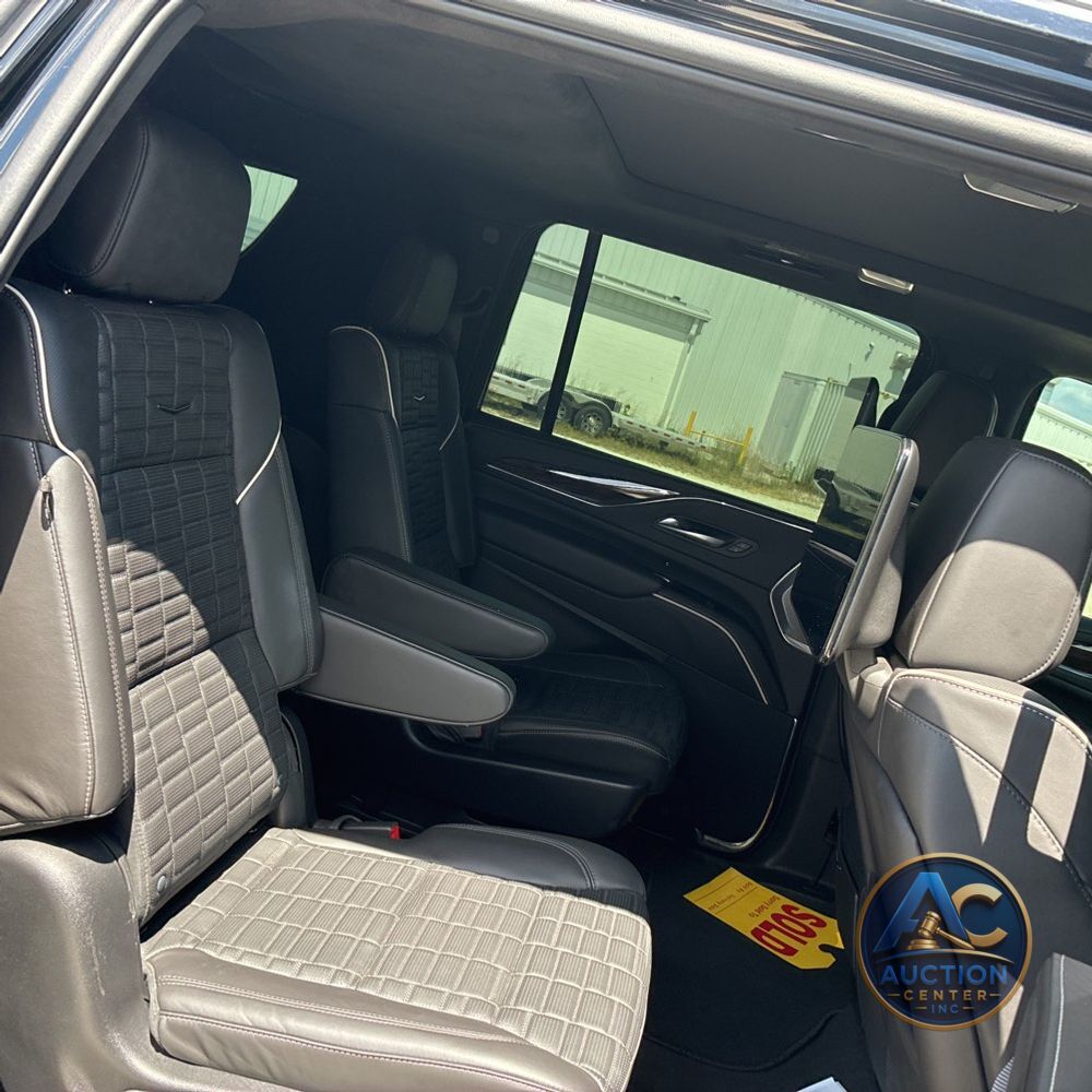 2024 Cadillac Escalade ESV Premium Luxury Platinum