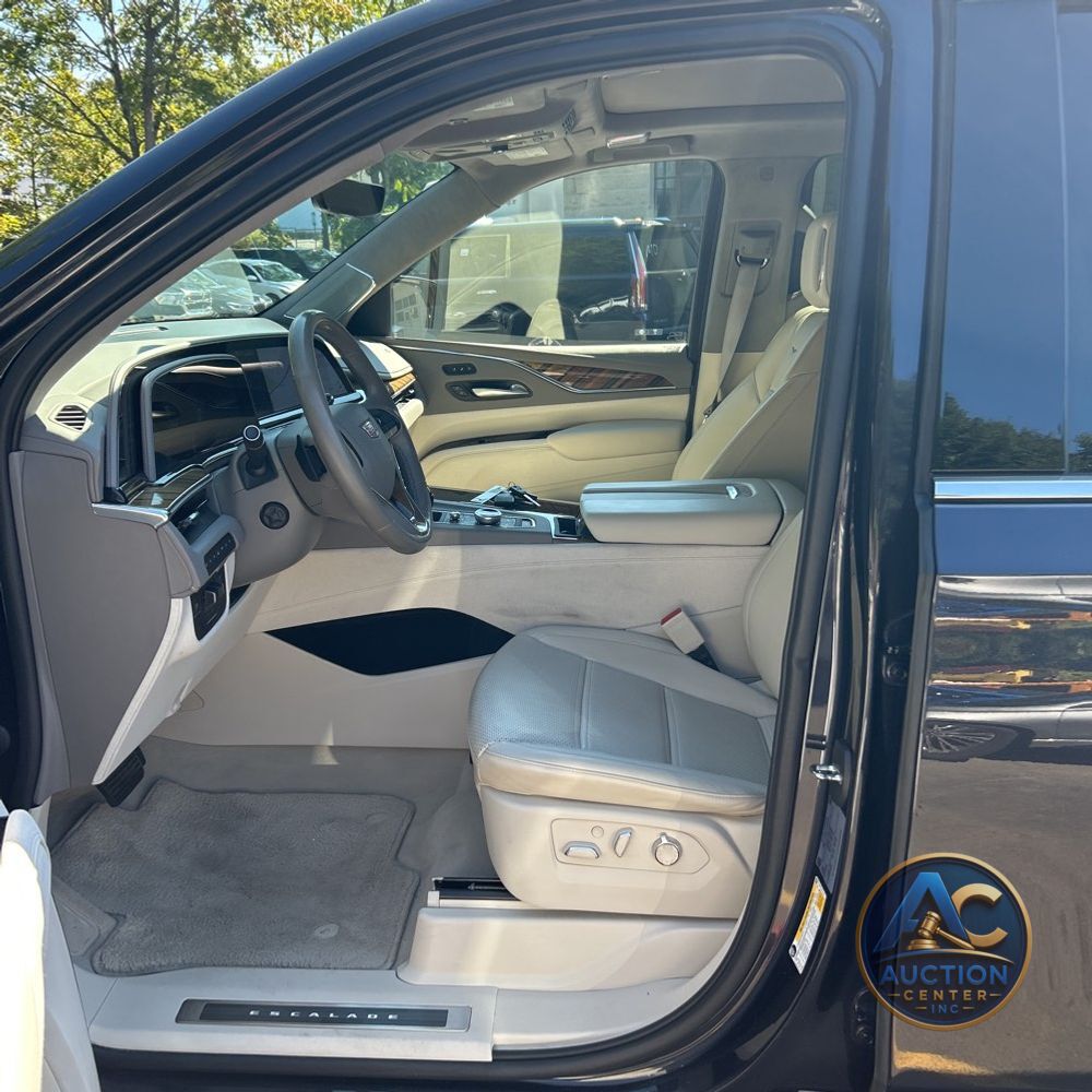 2023 Cadillac Escalade ESV Premium Luxury Platinum