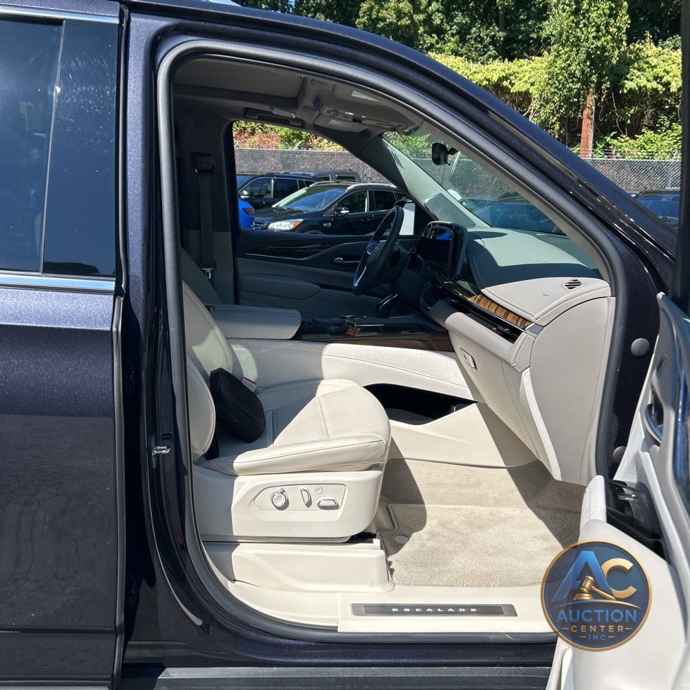 2023 Cadillac Escalade ESV Premium Luxury Platinum