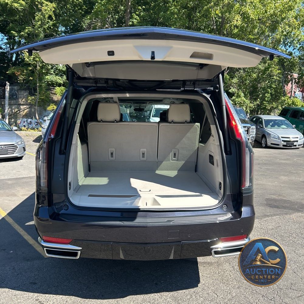 2023 Cadillac Escalade ESV Premium Luxury Platinum