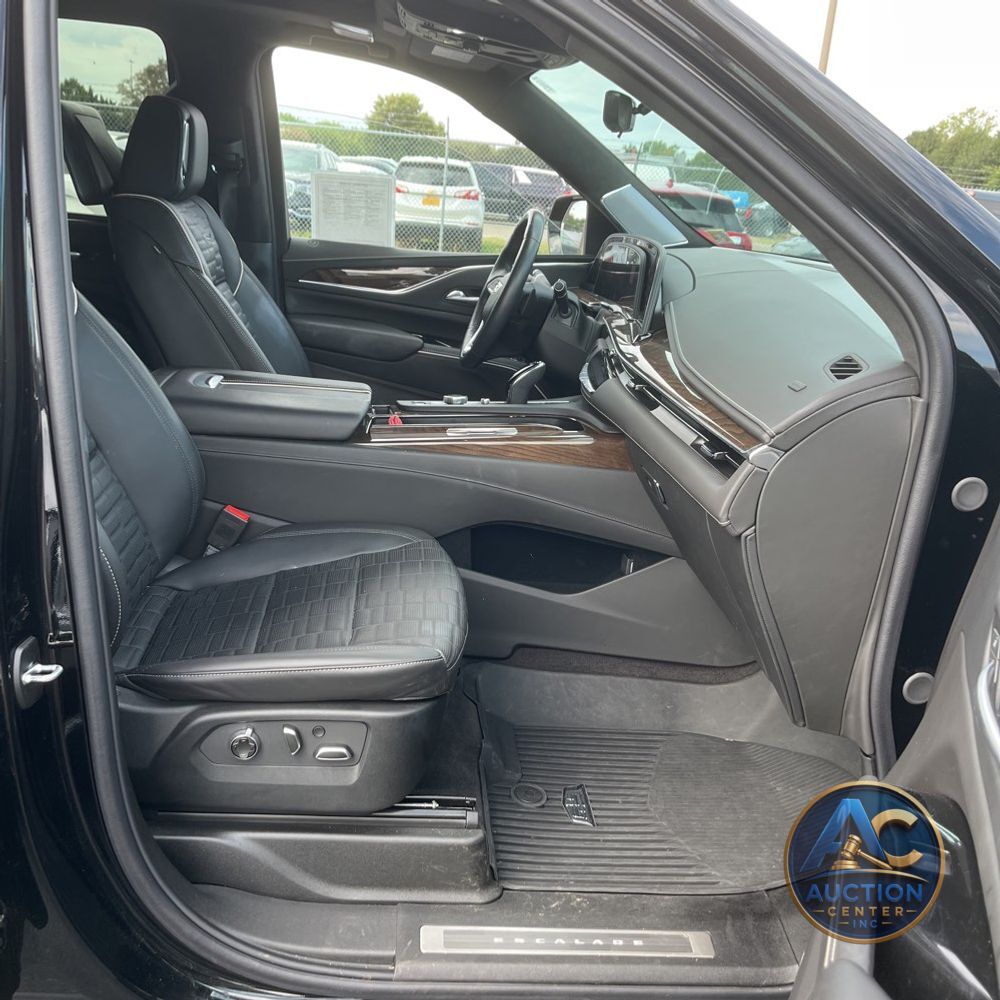 2024 Cadillac Escalade ESV Premium Luxury Platinum