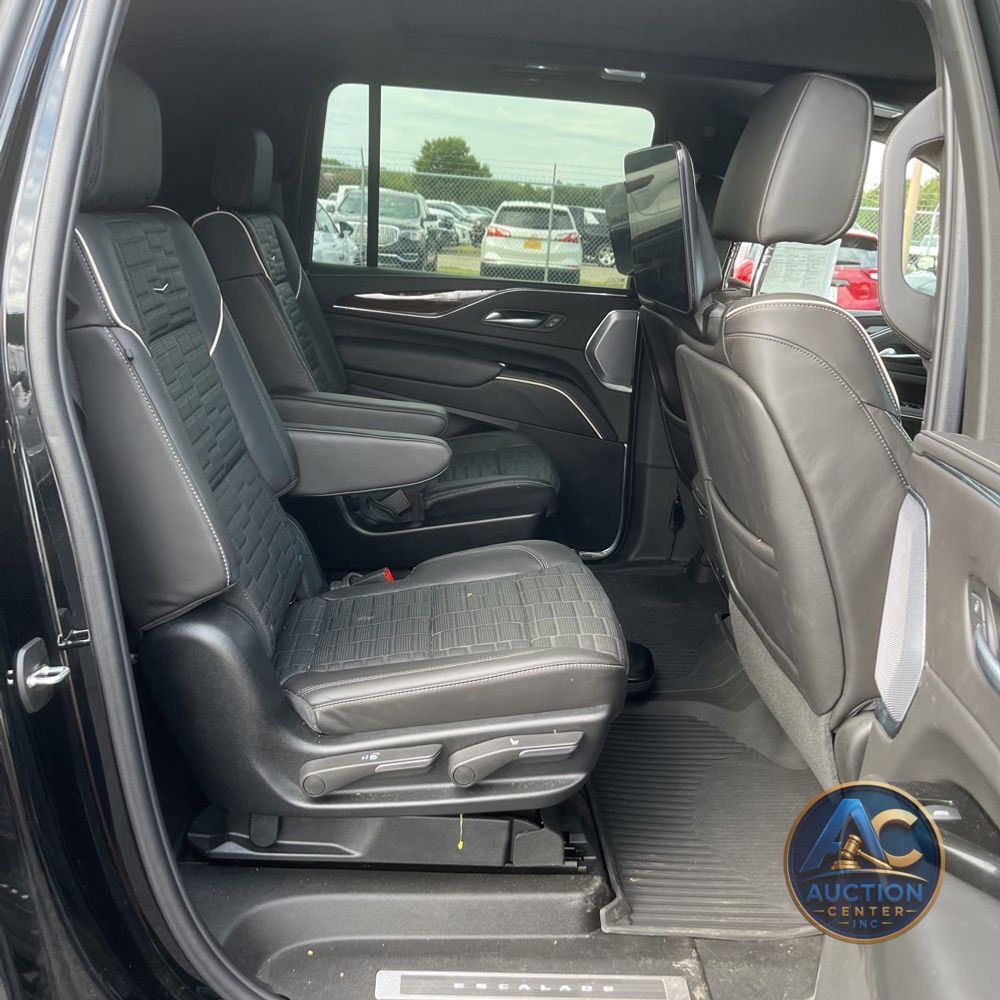 2024 Cadillac Escalade ESV Premium Luxury Platinum